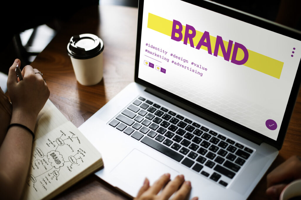 "Apa Bedanya Brand and Digital Agency? "