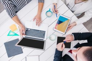 Tips Memilih Layanan OOH Advertising Terbaik